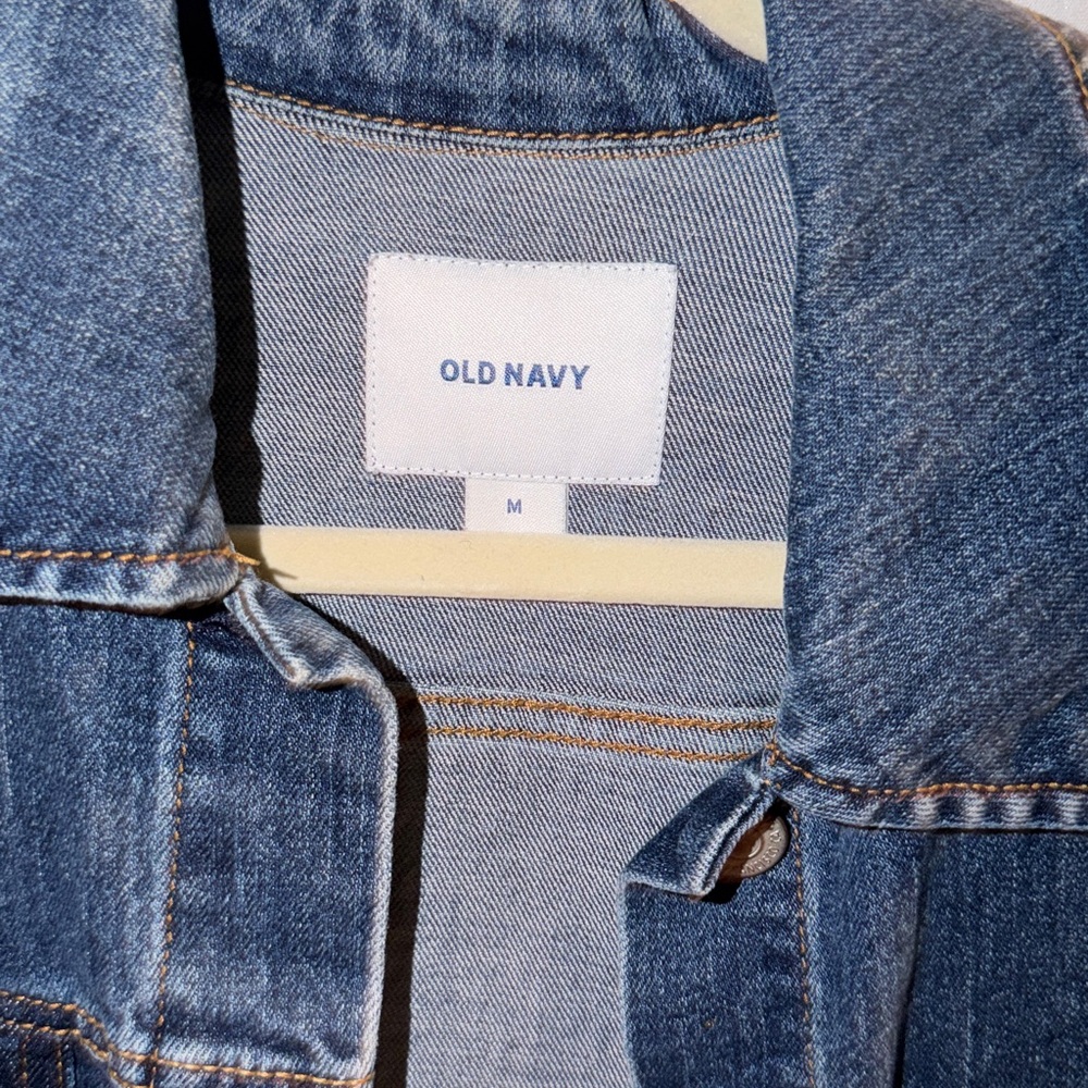 Old Navy Blue Jean Jacket Classic Denim Style - Picture 3 of 3